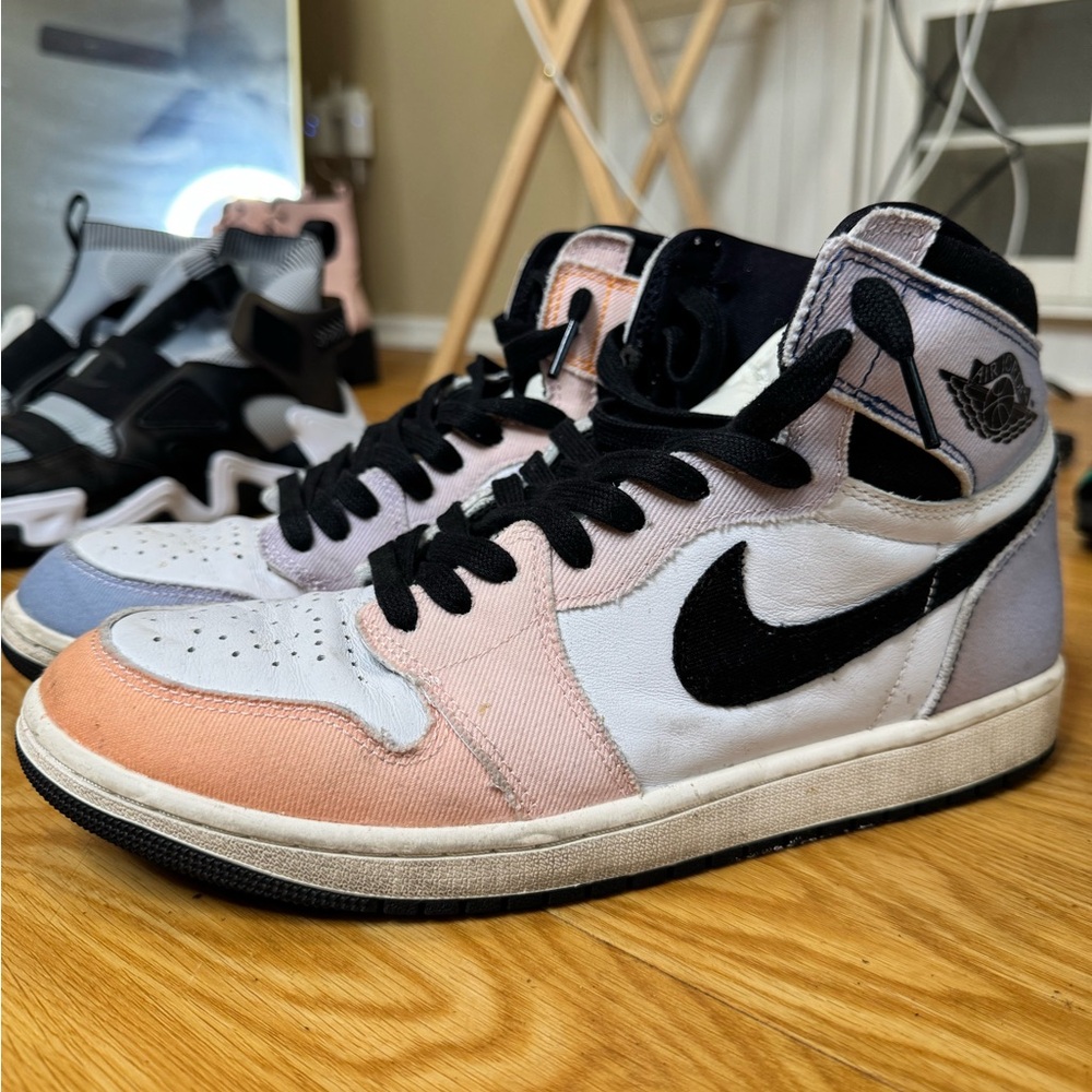 Nike Multicolor High-Top Athletic Shoes